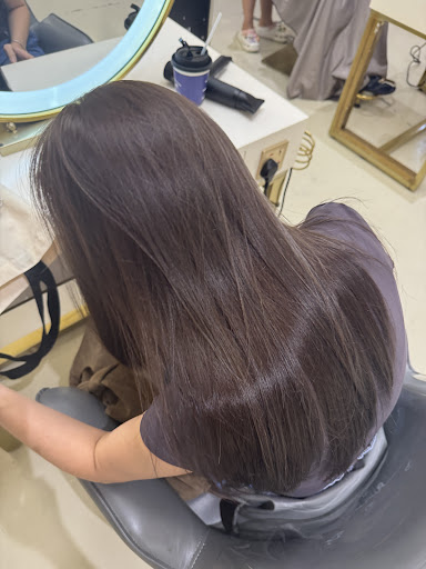 ASH HAIR BAR (HAIR & NAILS)
