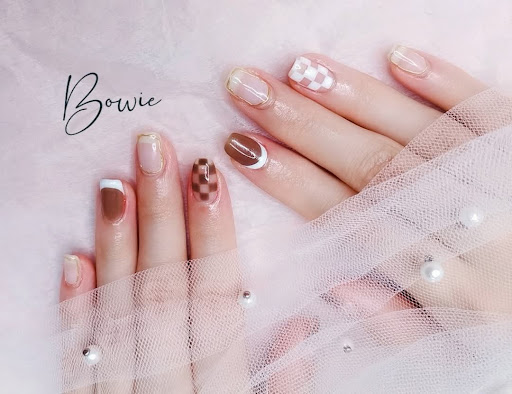 Bowie Nails House