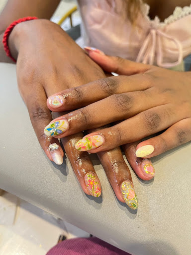 Golden Nail Bar PJ