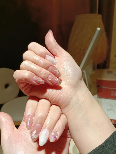 LYLA BEAUTY LOUNGE