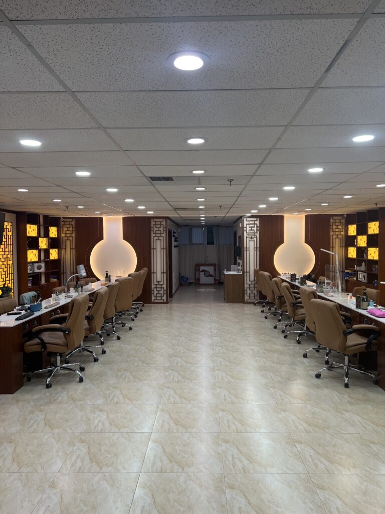 THE SISTER NAIL STUDIO