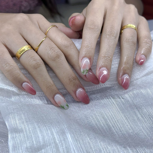 X.Slender Nails Beauty